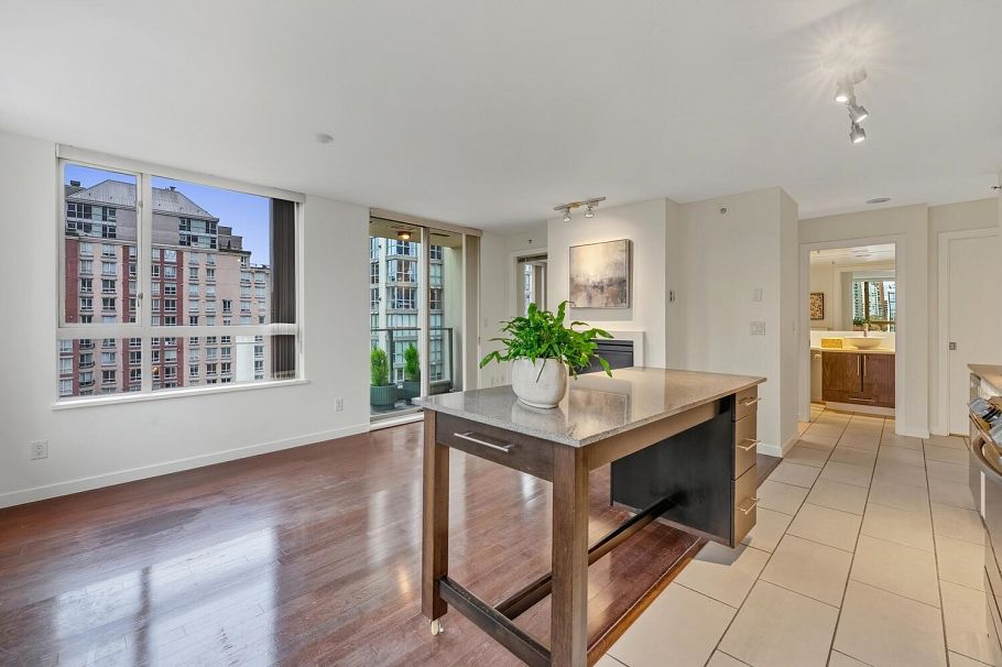 804 1225 Richards Street Vancouver, BC - 8