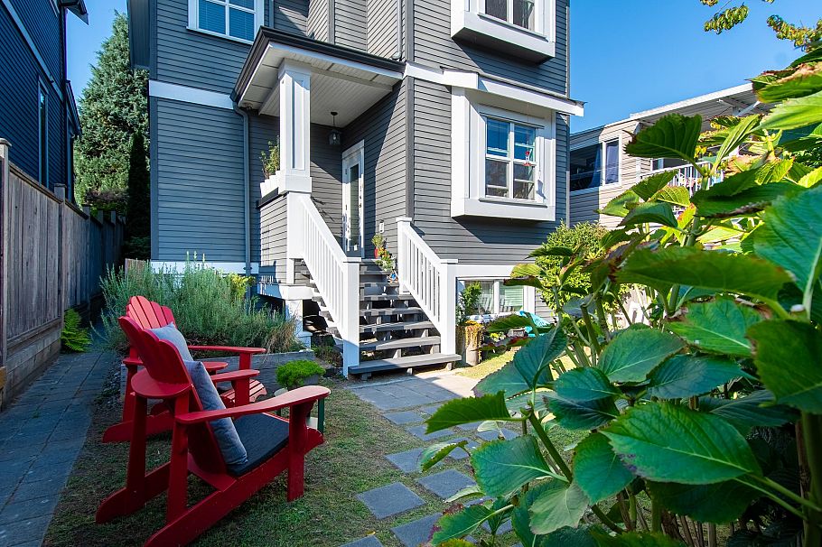 1368 E 13th Avenue Vancouver, BC - 5