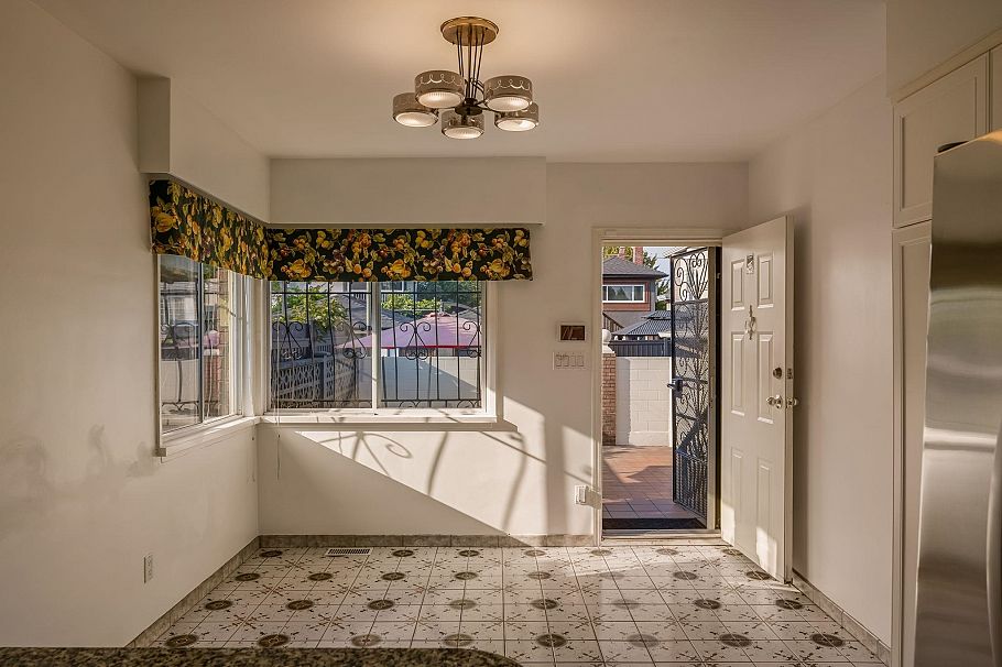 2869 Venables Street Vancouver, BC - 17