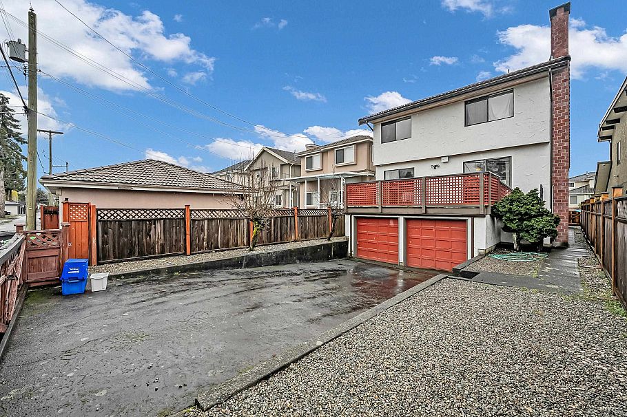 2843 W 22nd Avenue Vancouver, BC - 35