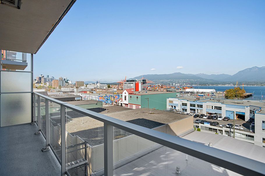 653 955 E Hastings Street Vancouver, BC - 6