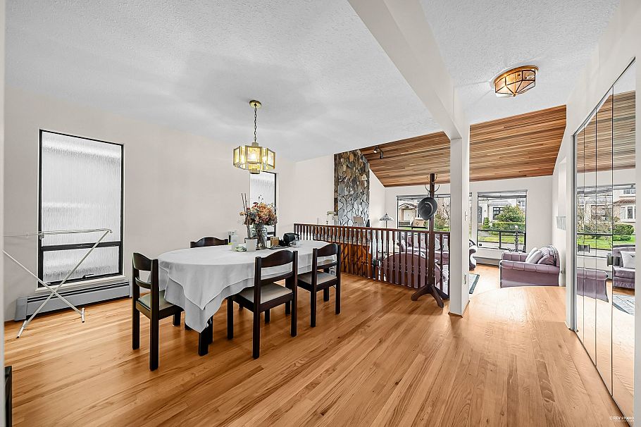 2843 W 22nd Avenue Vancouver, BC - 9
