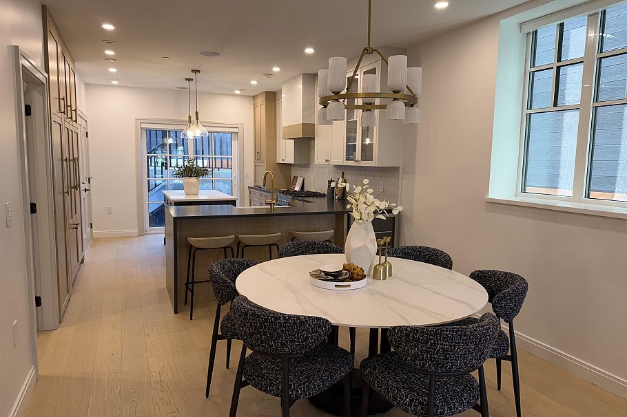 2540 Grant Street Vancouver, BC - 4