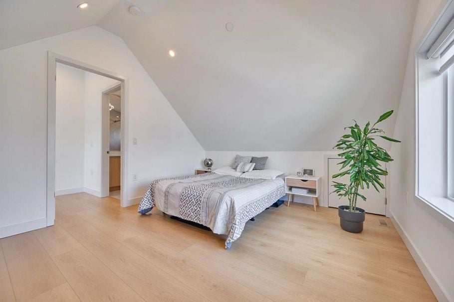 1 2838 Turner Street Vancouver, BC - 2