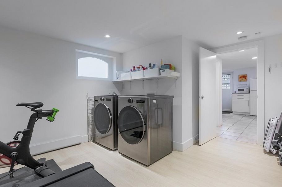 3340 W 15th Avenue Vancouver, BC - 28