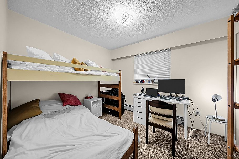 2843 W 22nd Avenue Vancouver, BC - 20