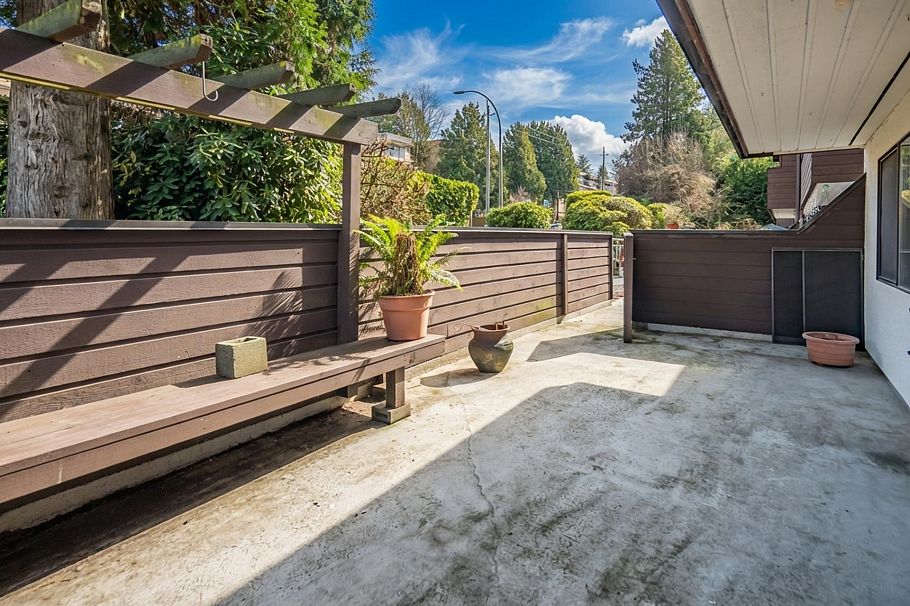 101 341 W 3rd Street North Vancouver, BC - 25