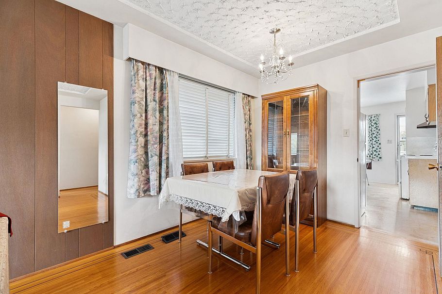 3129 E 23 Avenue Vancouver, BC - 13