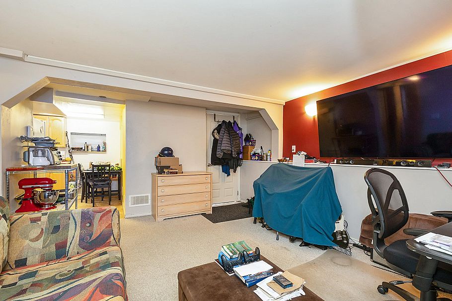 1341 E 29th Avenue Vancouver, BC - 18