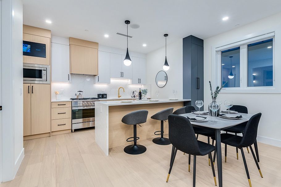 1 5461 Rhodes Street Vancouver, BC - 7