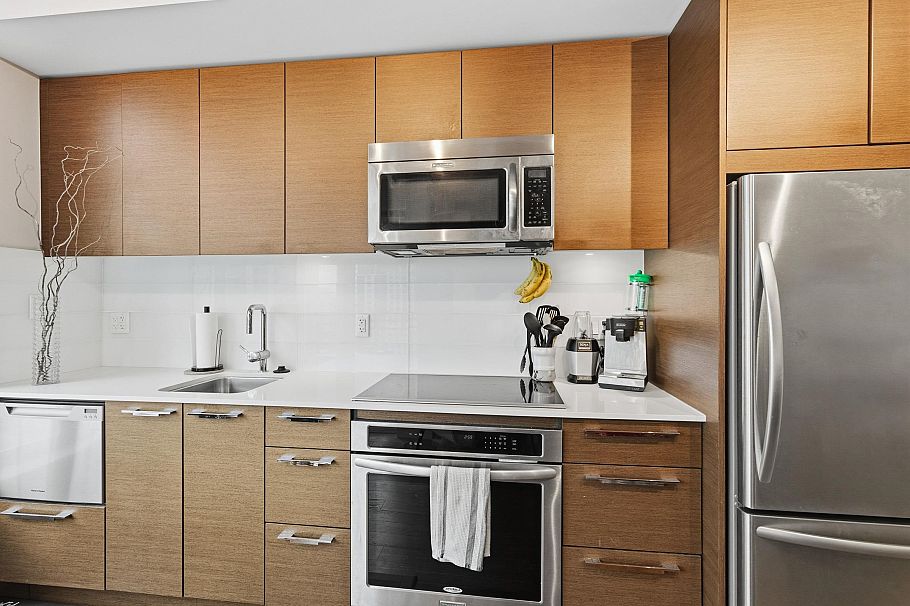 1006 111 E 13th Street North Vancouver, BC - 7