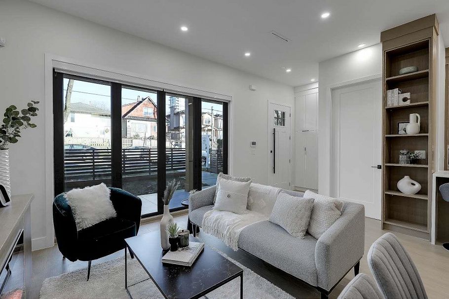 1 3558 Turner Street Vancouver, BC - 24