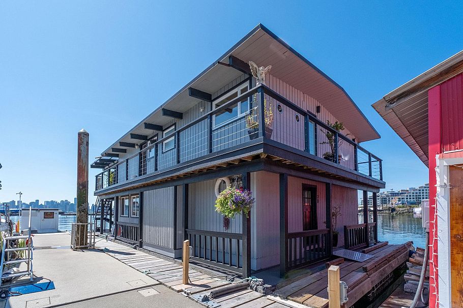 A27 415 W Esplanade Avenue North Vancouver, BC - 31