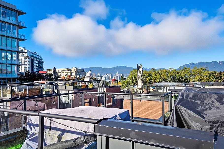 2761 Guelph Street Vancouver, BC - 21