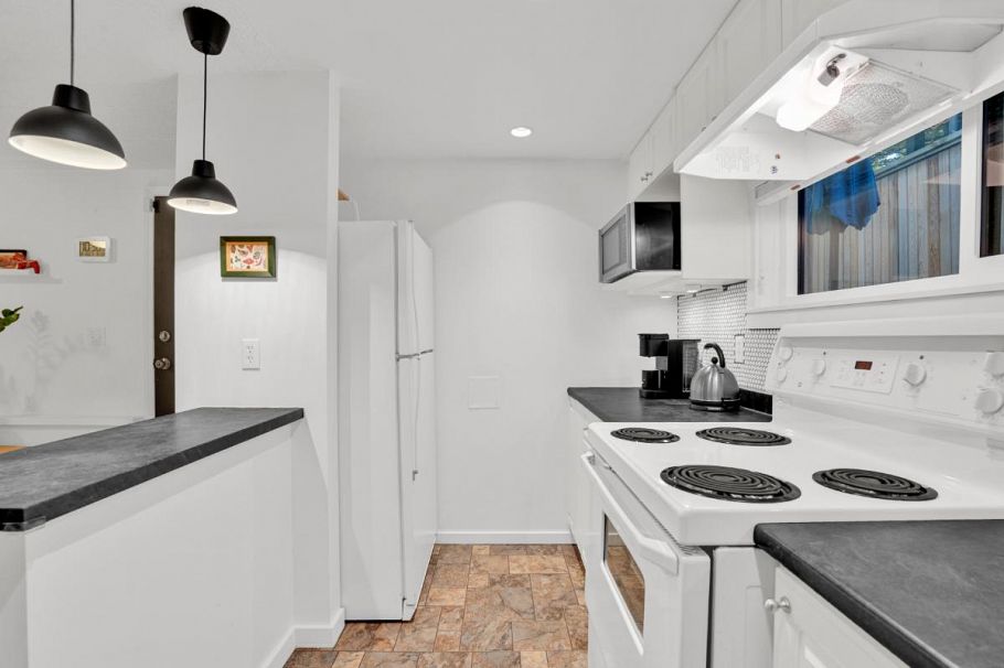 614 E 14th Avenue Vancouver, BC - 23