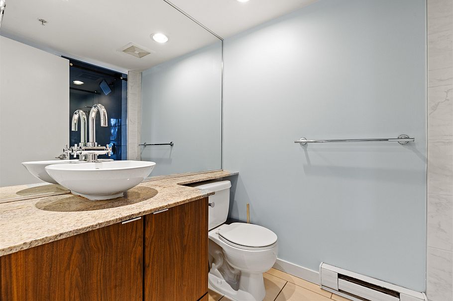 975 Beatty Street Vancouver, BC - 21