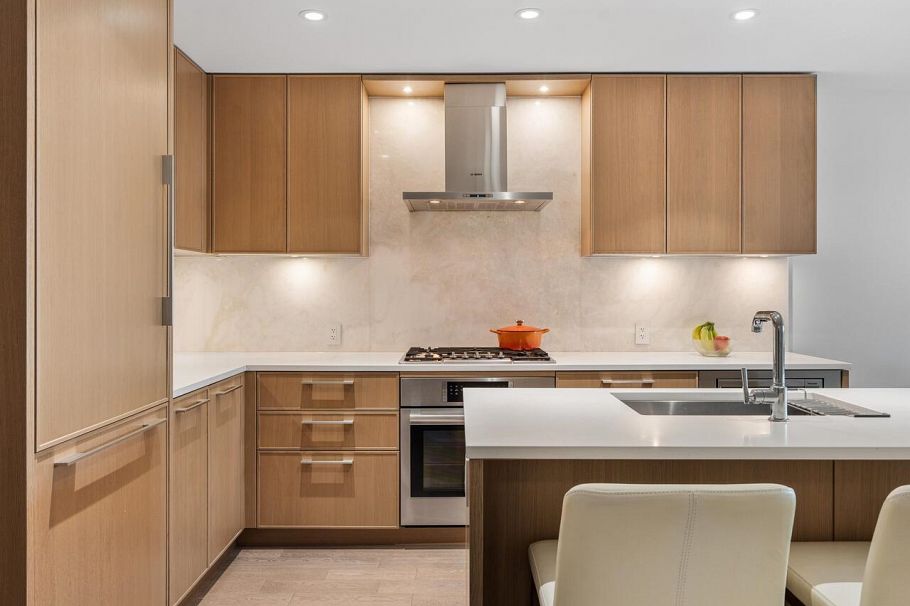 302 3220 Connaught Crescent North Vancouver, BC - 4