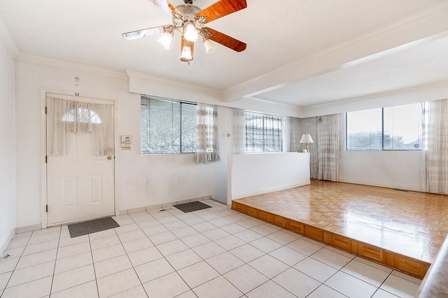 2604 E 19th Avenue Vancouver, BC - 12