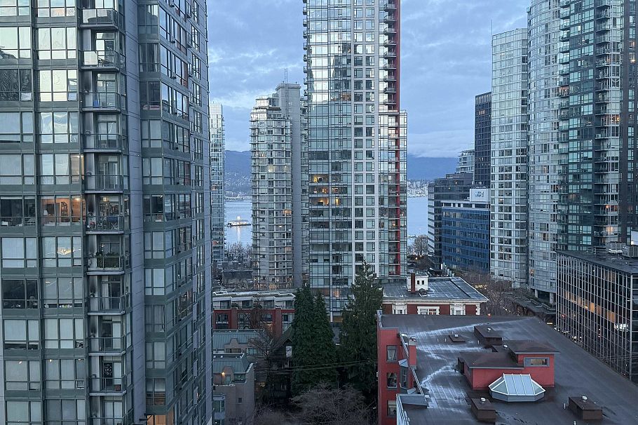 1203 1200 W Georgia Street Vancouver, BC - 30