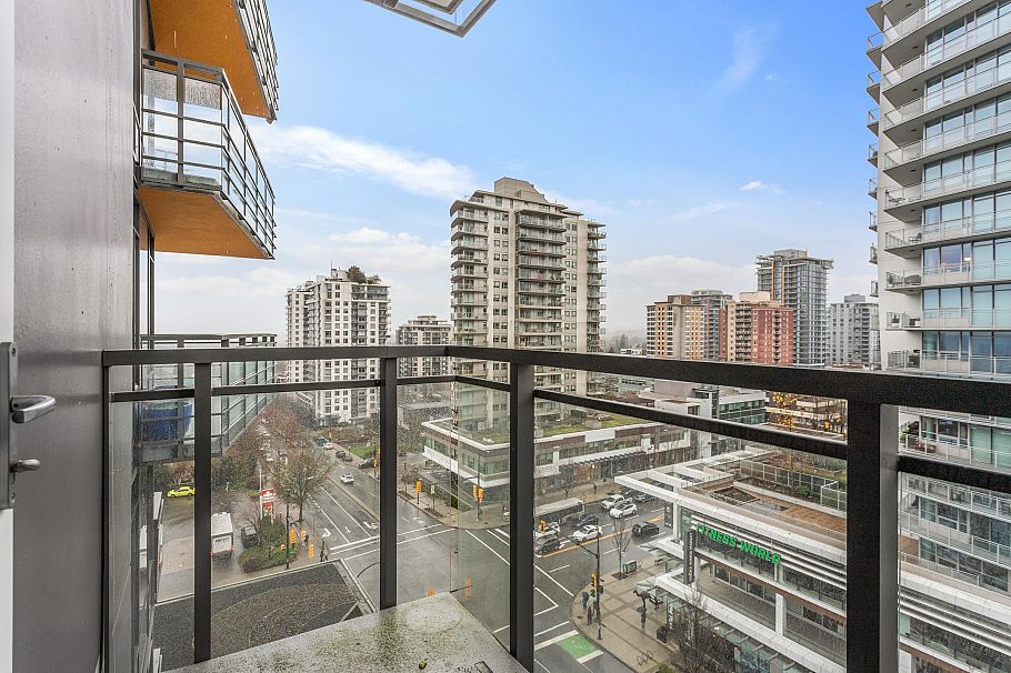 1006 111 E 13th Street North Vancouver, BC - 18