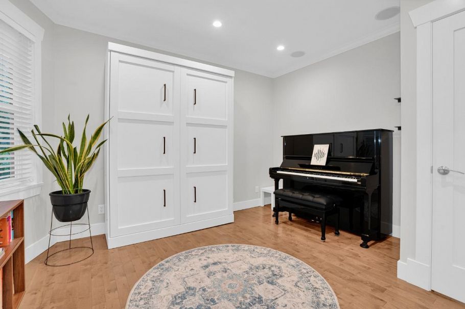 614 E 14th Avenue Vancouver, BC - 13