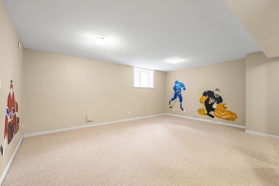 2958 Mahon Avenue North Vancouver, BC - 29