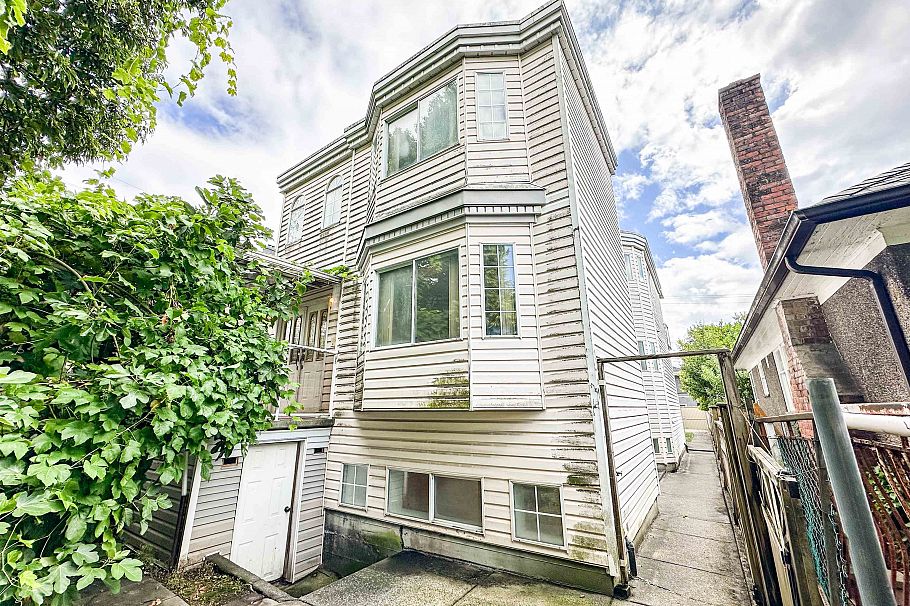 3630 Cambridge Street Vancouver, BC - 31