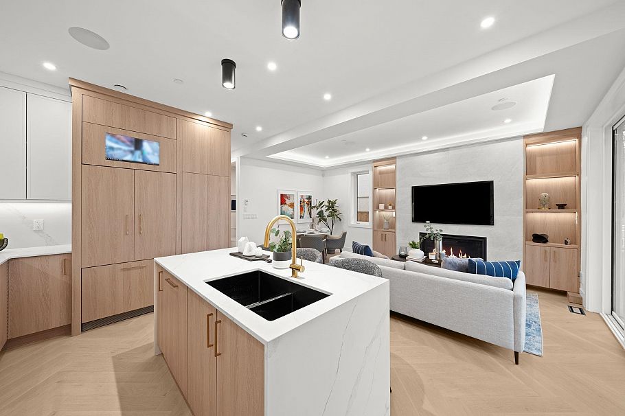 1 1967 E 13th Avenue Vancouver, BC - 5