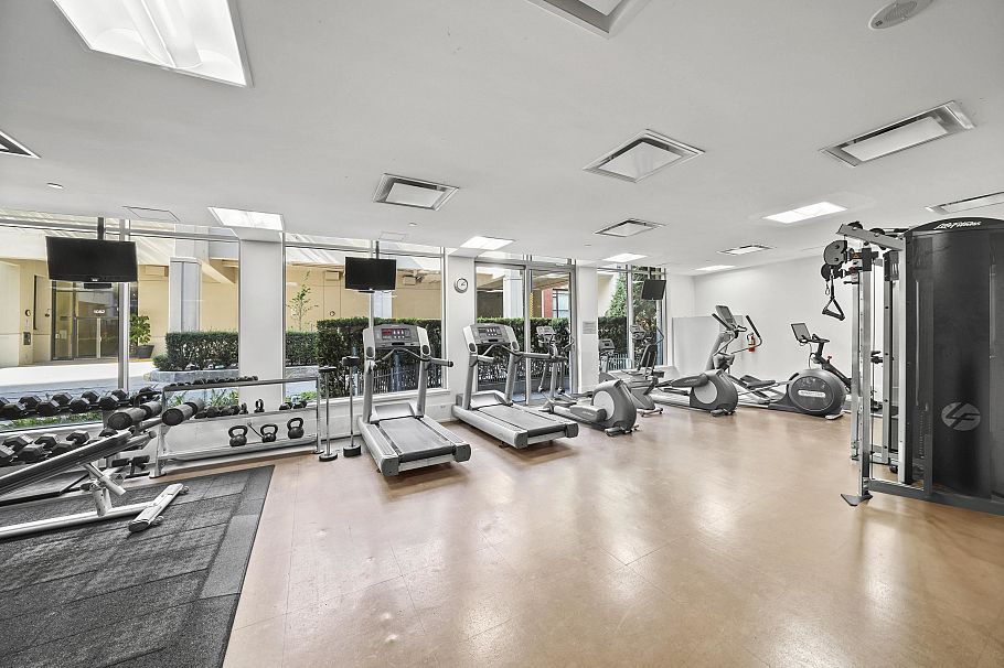 301 1055 Richards Street Vancouver, BC - 24