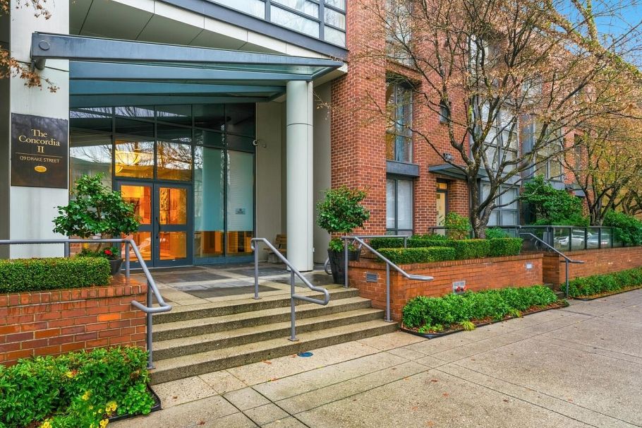 18C 139 Drake Street Vancouver, BC - 17