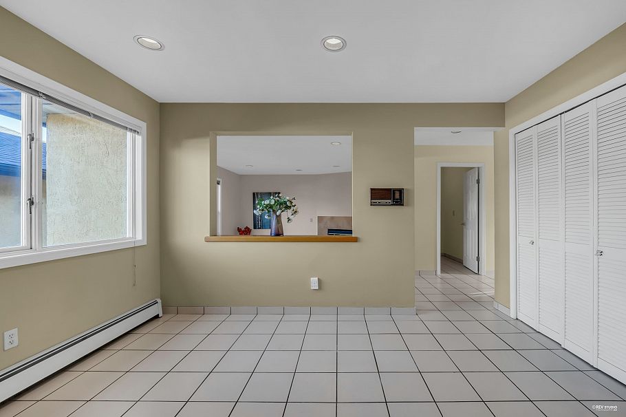 2445 W 19th Avenue Vancouver, BC - 15