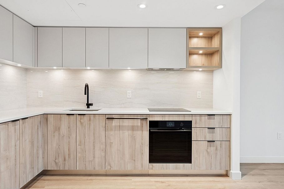 317 755 Harbourside Drive North Vancouver, BC - 11