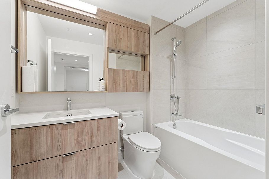 317 755 Harbourside Drive North Vancouver, BC - 20