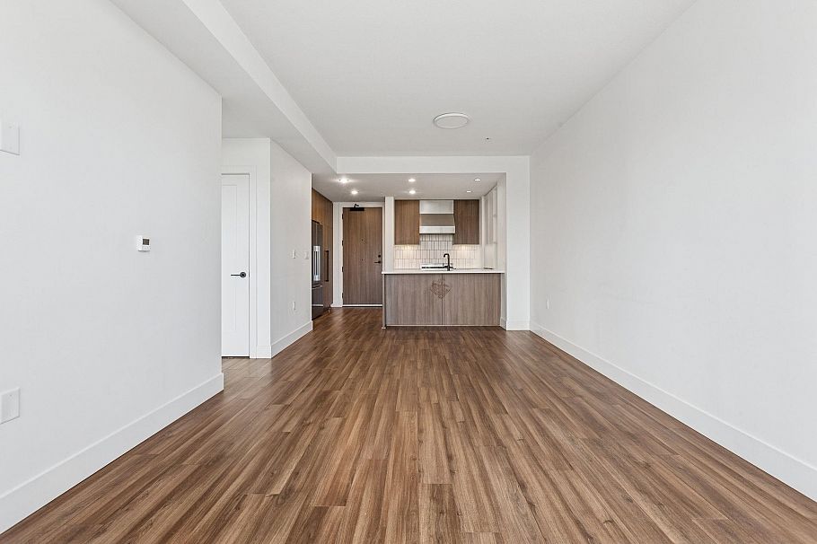 405 6933 Cambie Street Vancouver, BC - 8