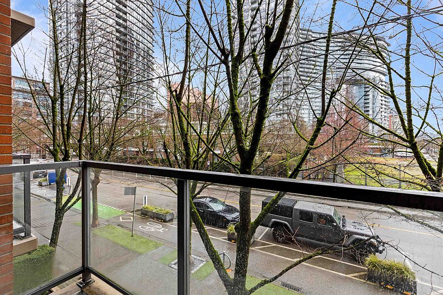 975 Beatty Street Vancouver, BC - 12