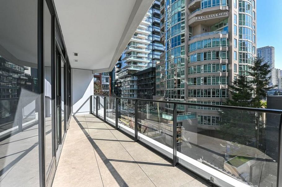 402 889 Pacific Street Vancouver, BC - 17