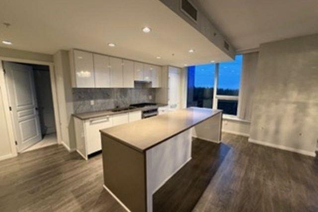 2307 5883 Barker Avenue Burnaby, BC - 2