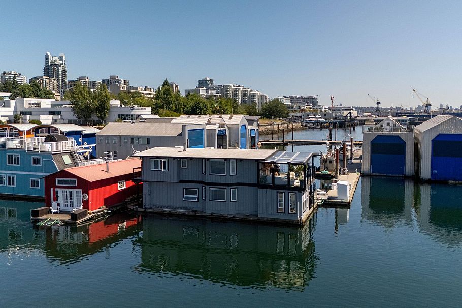 A27 415 W Esplanade Avenue North Vancouver, BC - 32