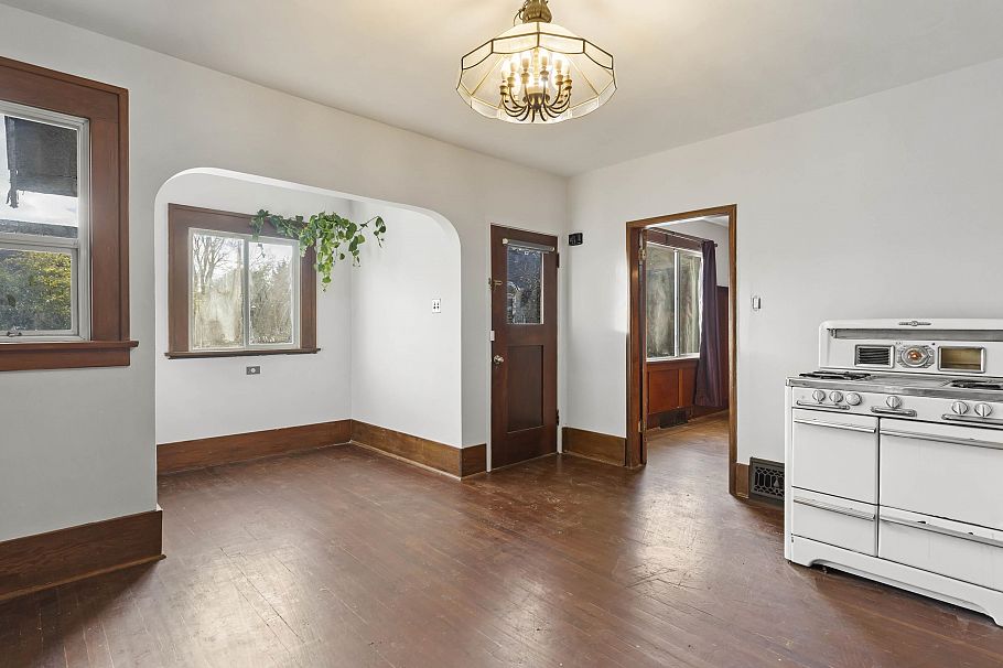 3056 W 6th Avenue Vancouver, BC - 14