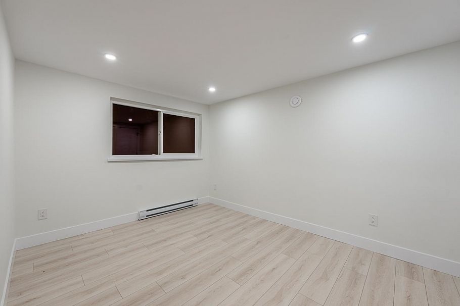 531 Greenway Avenue North Vancouver, BC - 33