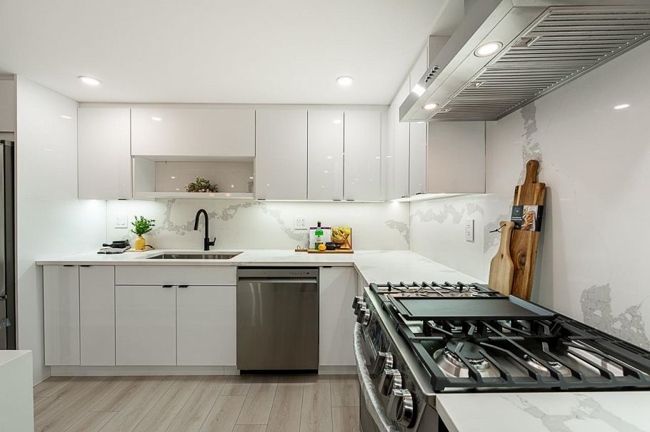 531 Greenway Avenue North Vancouver, BC - 32