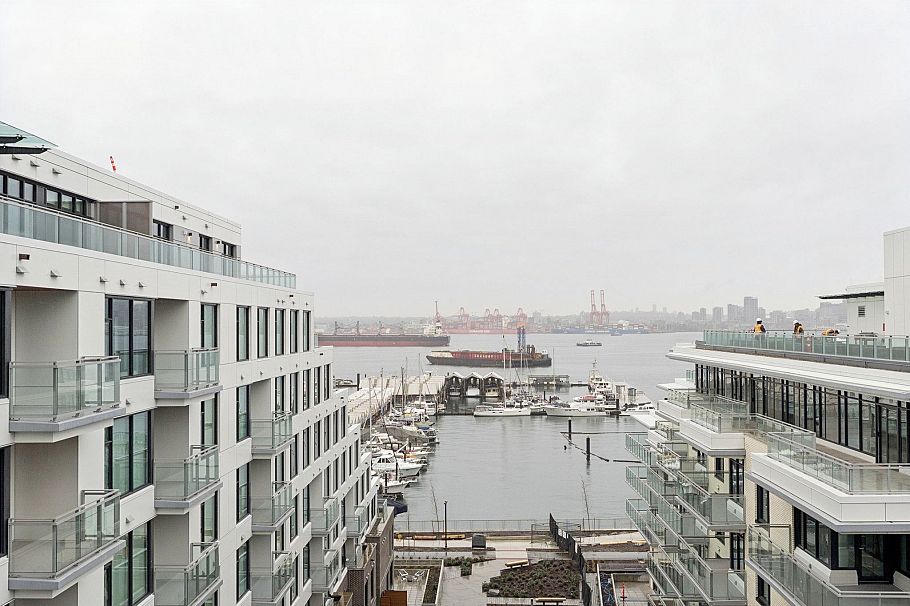 317 755 Harbourside Drive North Vancouver, BC - 32