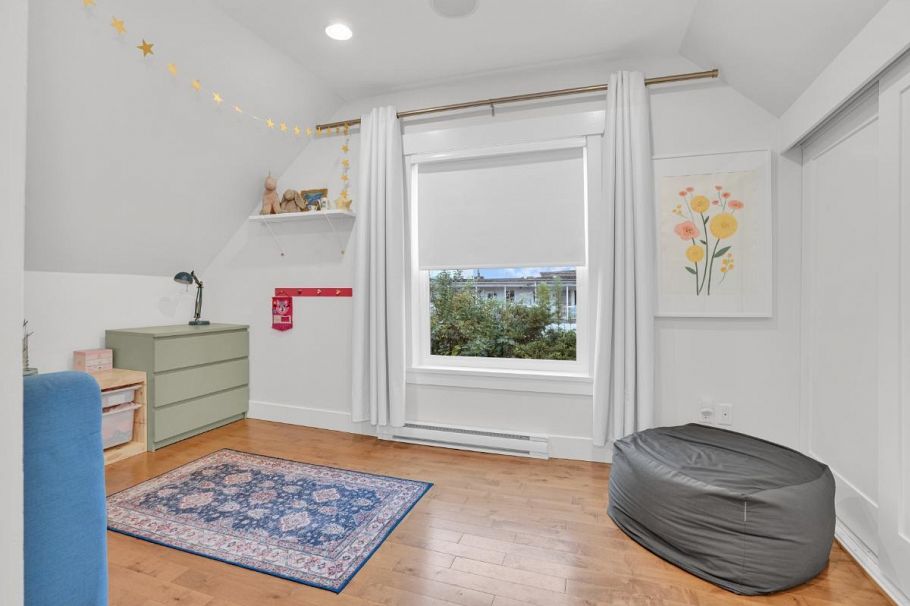 614 E 14th Avenue Vancouver, BC - 18