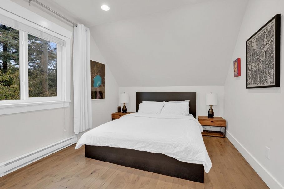 614 E 14th Avenue Vancouver, BC - 16