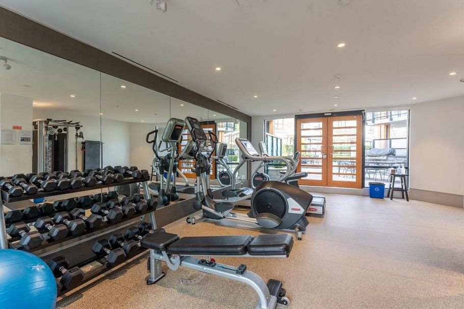 302 3220 Connaught Crescent North Vancouver, BC - 18