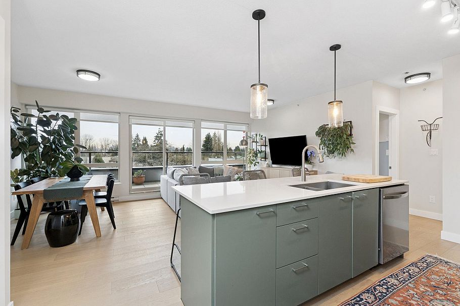 403 1330 Marine Drive North Vancouver, BC - 15