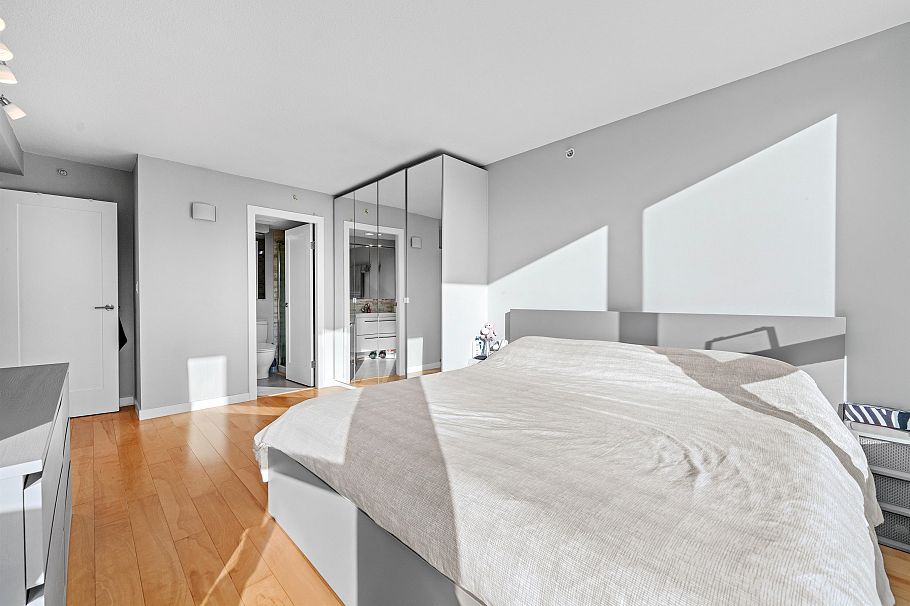 911 500 W 10th Avenue Vancouver, BC - 20