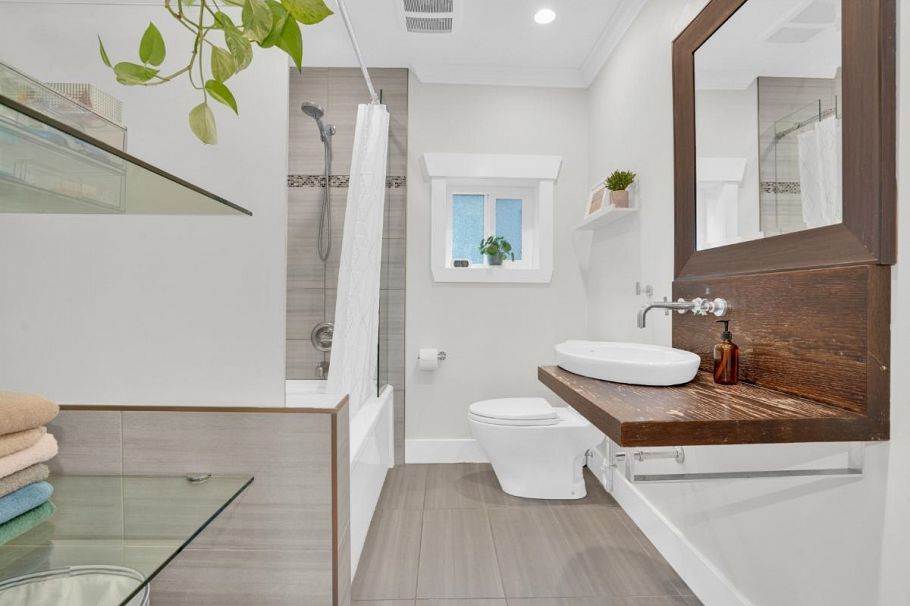 614 E 14th Avenue Vancouver, BC - 19