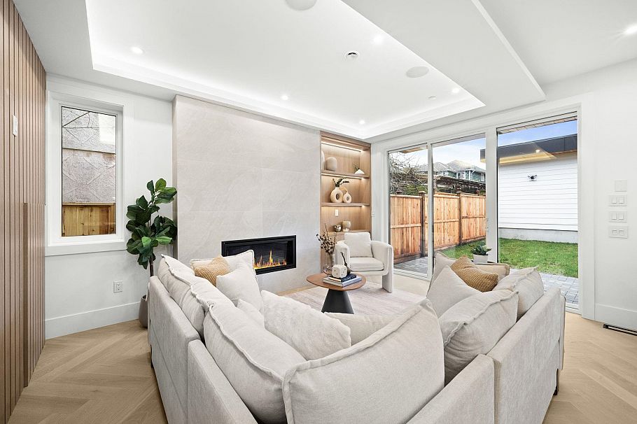 2 1967 E 13th Avenue Vancouver, BC - 10