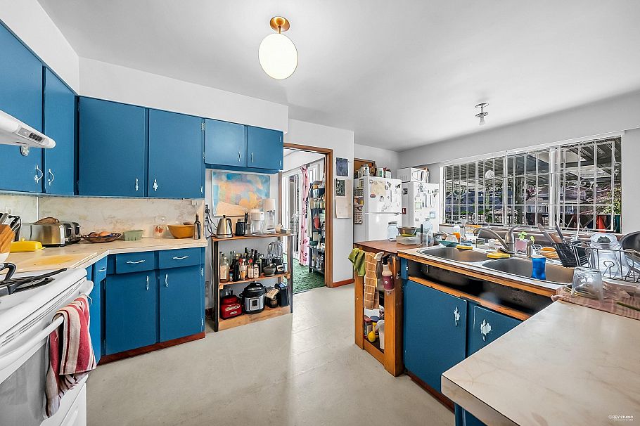 744 E 19th Avenue Vancouver, BC - 12